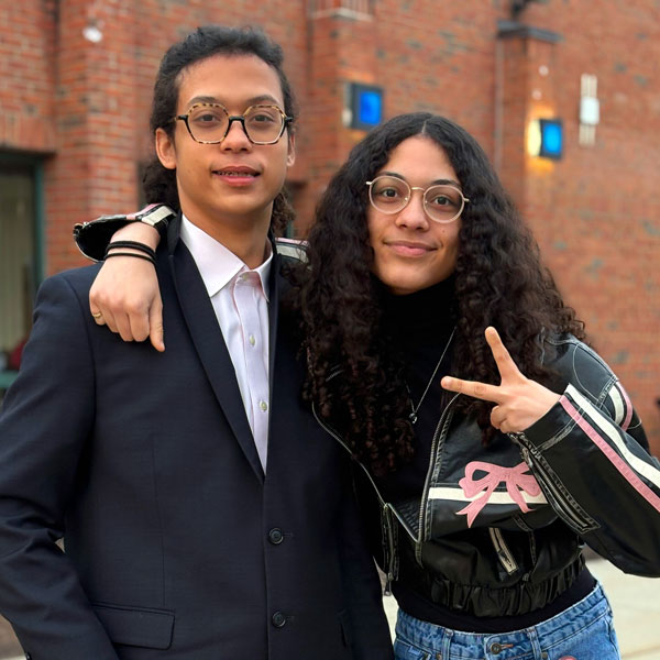Phoenix & Zieozi Olen
